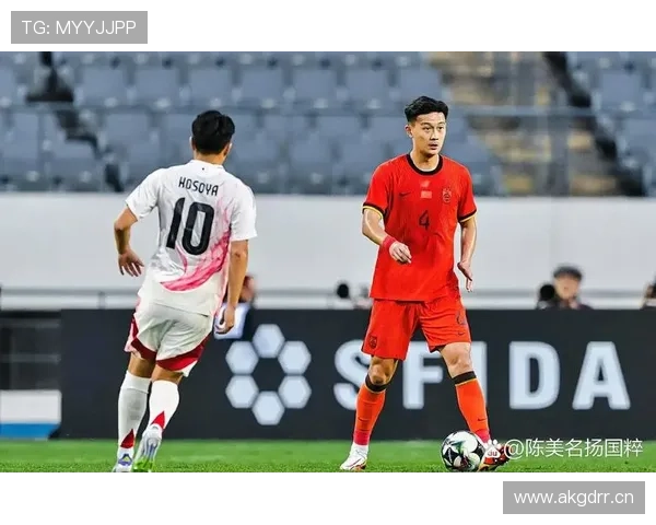 听说蒋圣龙连球鞋都定制成家族徽章了，这档次也太隐形炫富了吧？