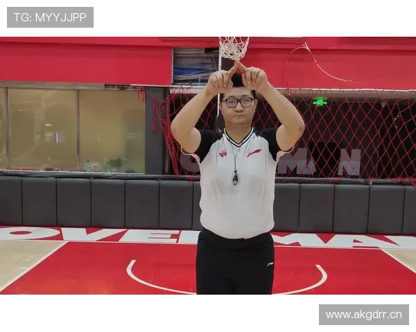 连续动作判定是什么规则?解析篮球中的连贯操作判罚标准